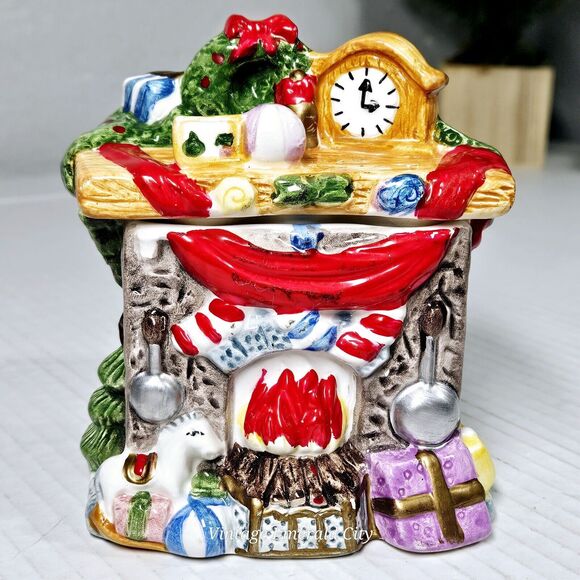 Vtg Christmas Fireplace Chimney Sugar Bowl Lidded & Free Green Glass Spoon READ - Picture 2 of 12